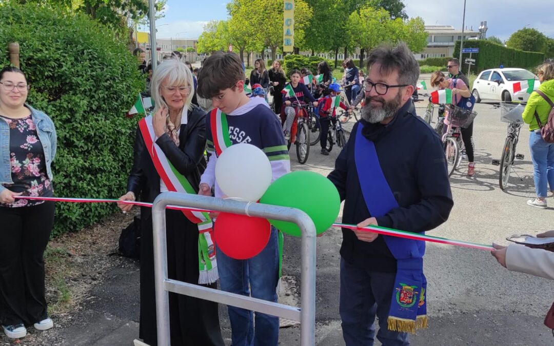 PEDALANDO VERSO IL 25 APRILE: STAFFETTA DI POESIA, CANTI, PACE E LIBERAZIONE.